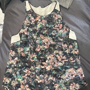Lululemon workout tank